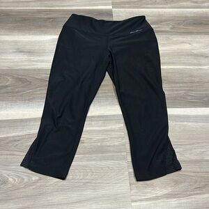 Eddie Bauer black capris size  small